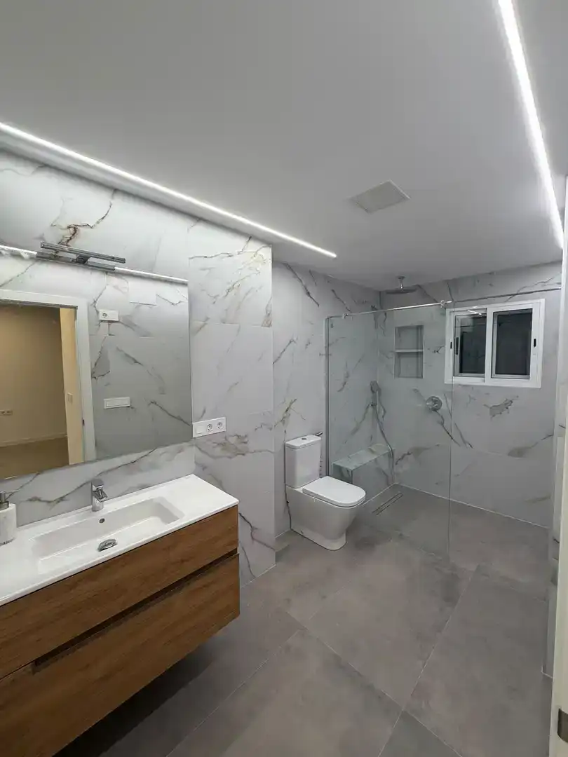 Bany de Casa o xalet de lloguer en Alicante / Alacant amb Aire condicionat