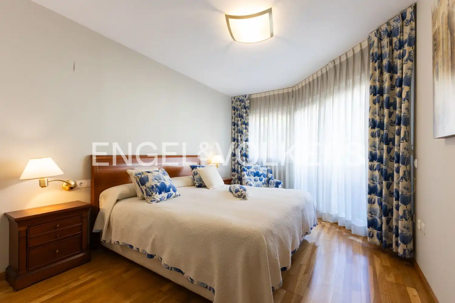 Habitación de Piso de alquiler en Valencia con Aire acondicionado, Calefacción y Parquet