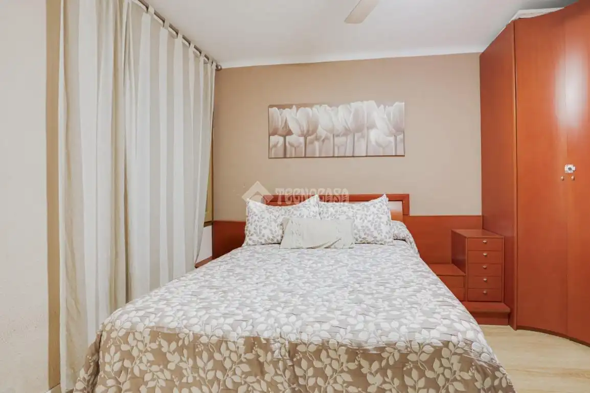 Habitación de Piso en venta en Ripollet con Aire acondicionado, Calefacción y Balcón