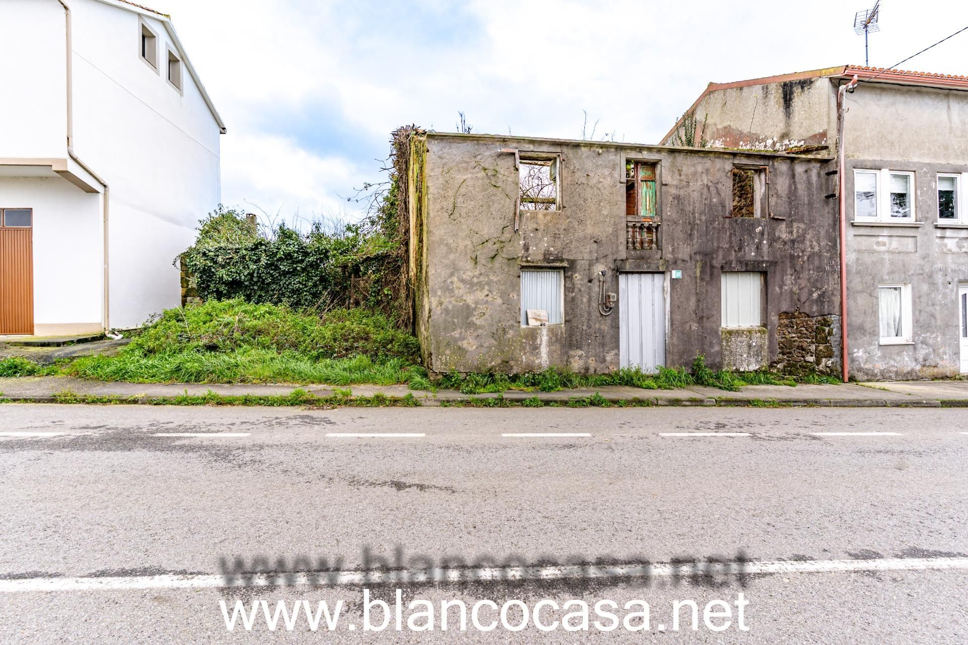 Vista exterior de Casa o chalet en venta en Carballo con Jardín privado