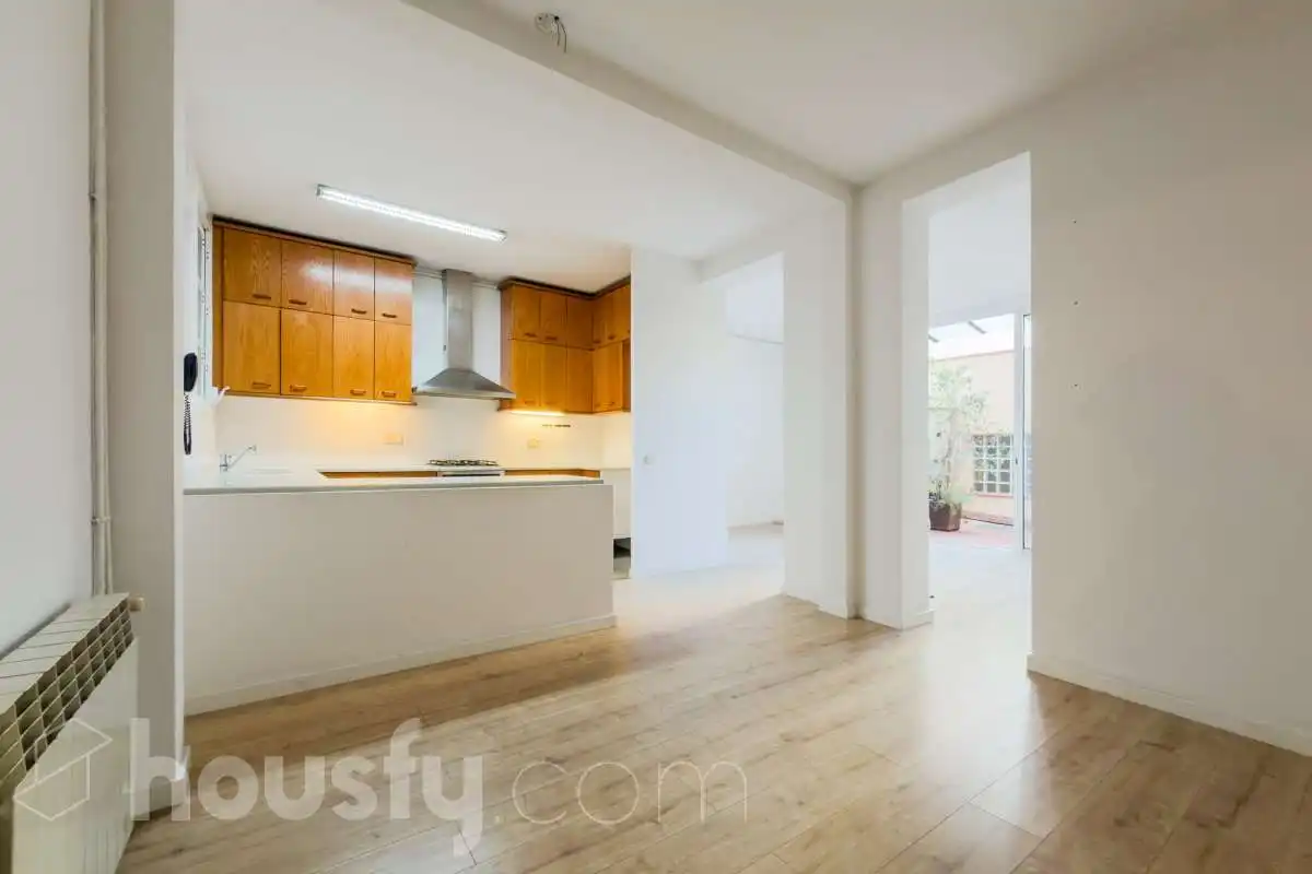 Cuina de Pis en venda en Barcelona amb Aire condicionat, Calefacció i Parquet