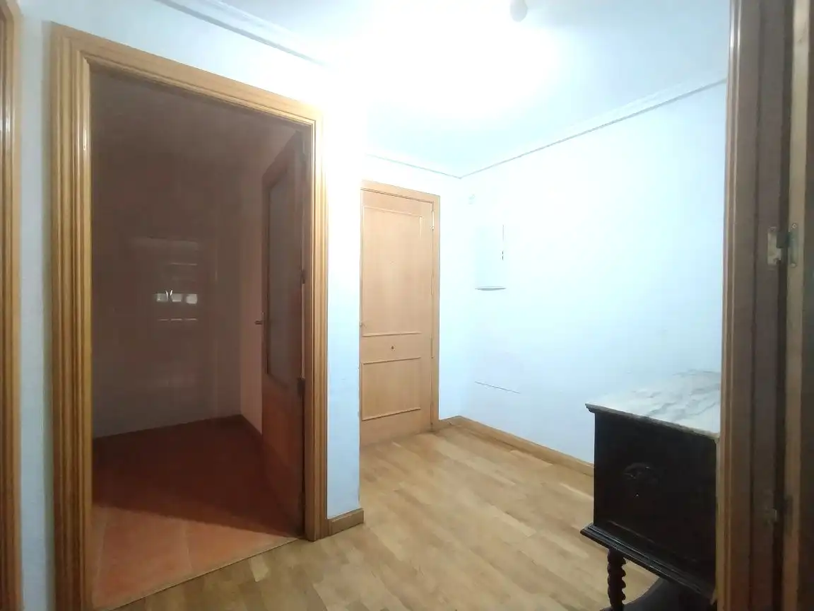 Wohnung zum Verkauf in Mérida mit Klimaanlage, Abstellraum und Balkon