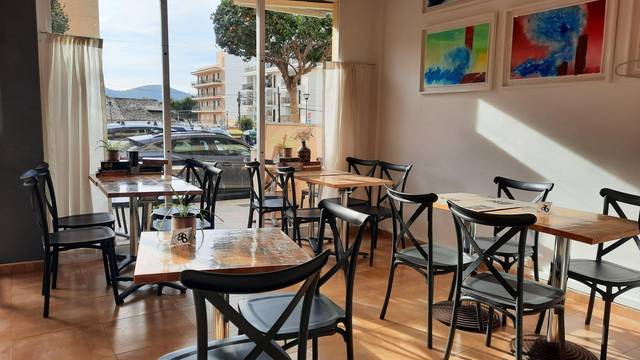 Local comercial en Alquiler en Port d'Alcúdia - Platja d'Alcúdia