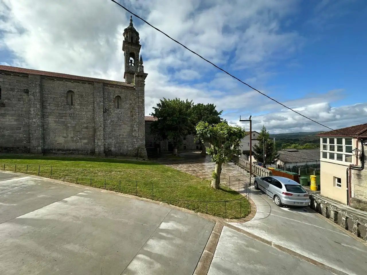 Vista exterior de Local de lloguer en Xunqueira de Espadanedo amb Aire condicionat i Moblat