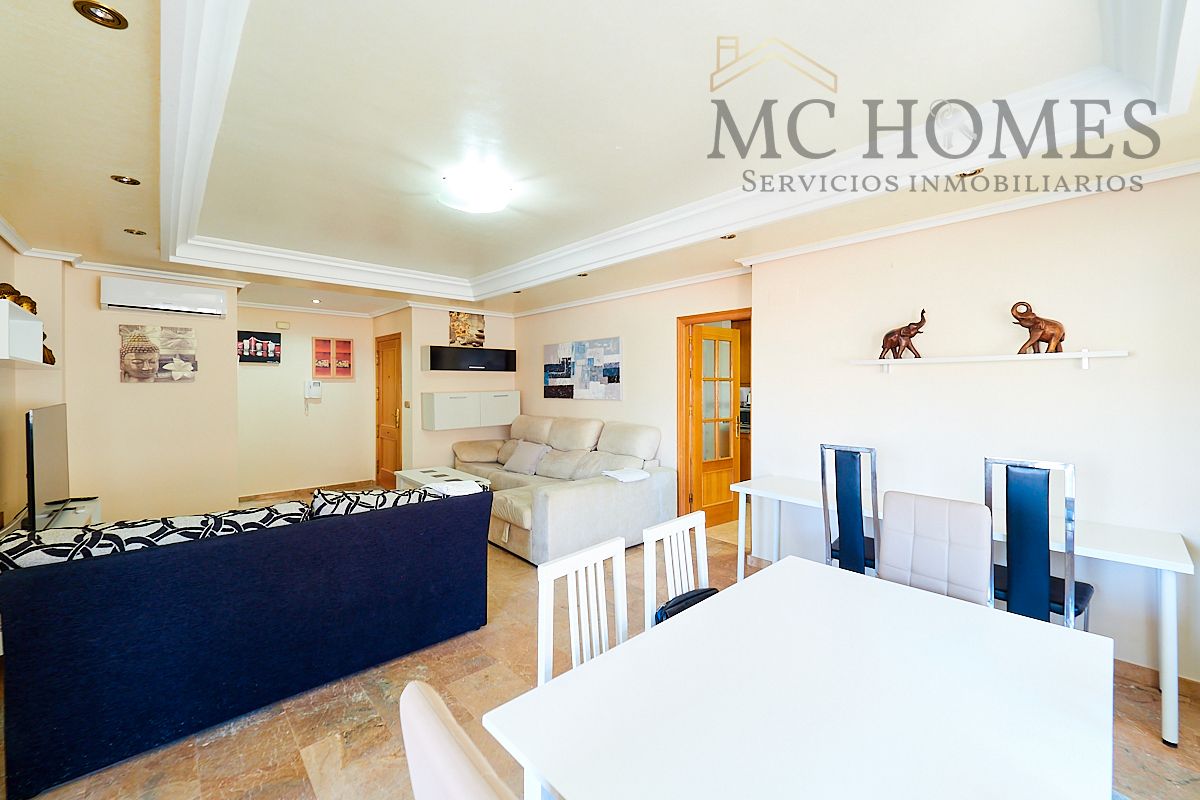 Sala d'estar de Pis en venda en Torrevieja amb Aire condicionat, Calefacció i Terrassa