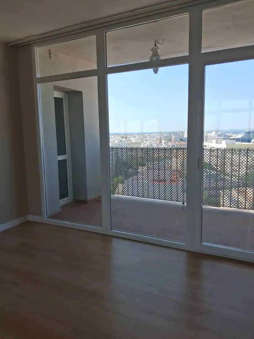 Terraza de Piso de alquiler en Cádiz con Aire acondicionado y Balcón