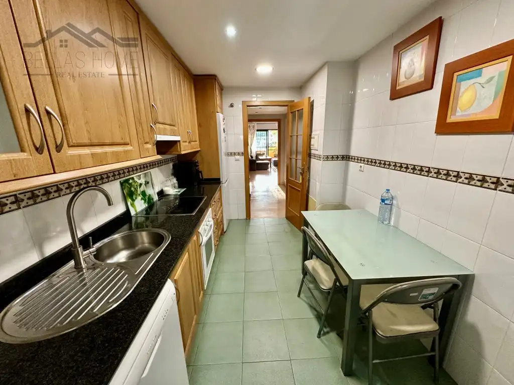 Cocina de Piso en venta en Estepona con Aire acondicionado, Terraza y Piscina
