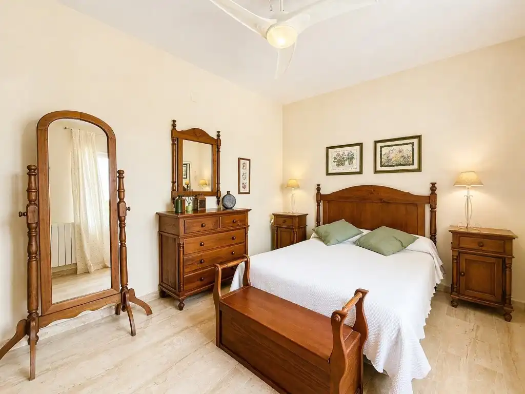 Dormitori de Casa o xalet en venda en Córdoba amb Jardí privat, Terrassa i Traster