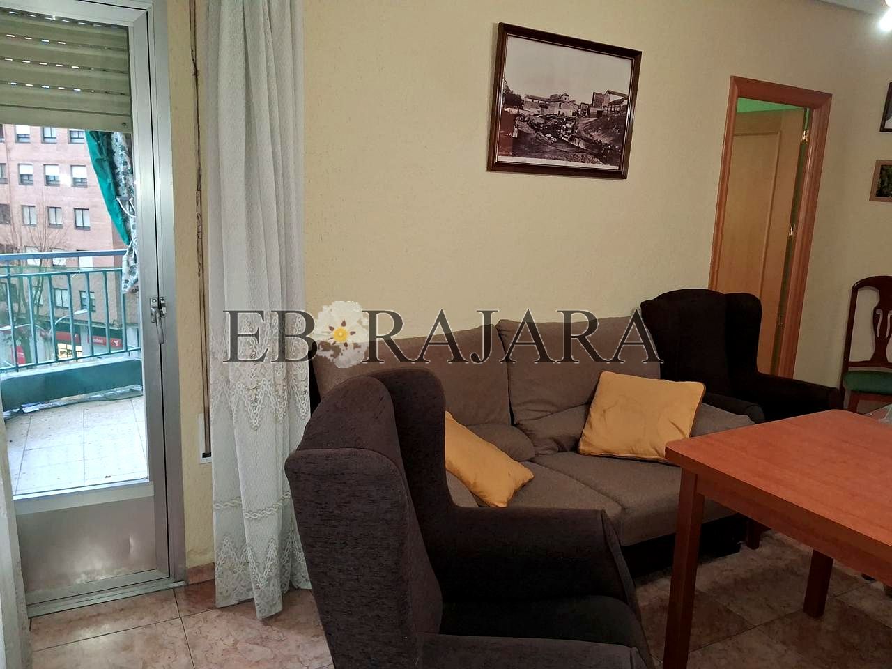 Living room of Flat for sale in Talavera de la Reina  with Terrace and Furnished