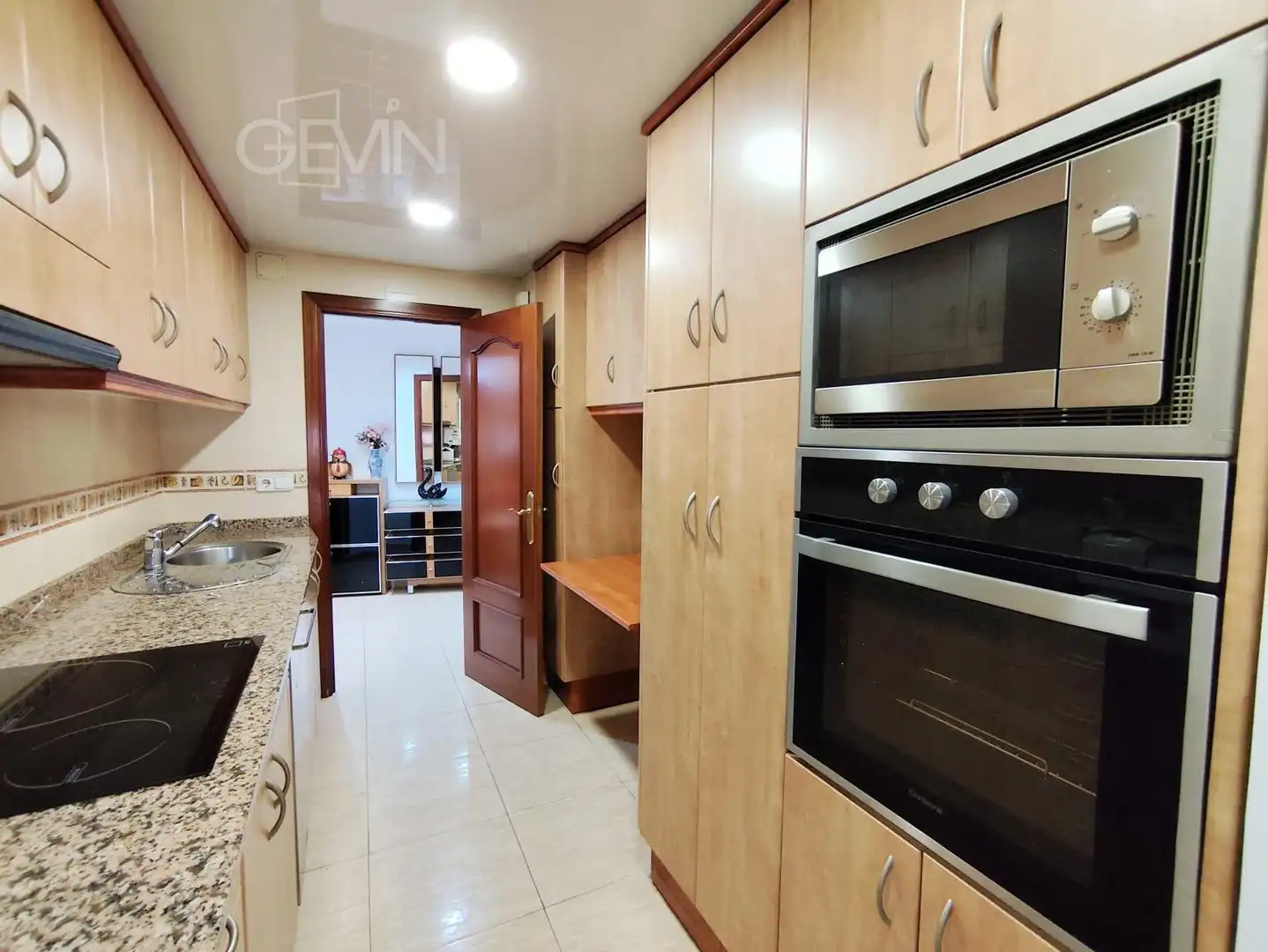 Cocina de Piso en venta en Santa Perpètua de Mogoda con Aire acondicionado, Calefacción y Trastero