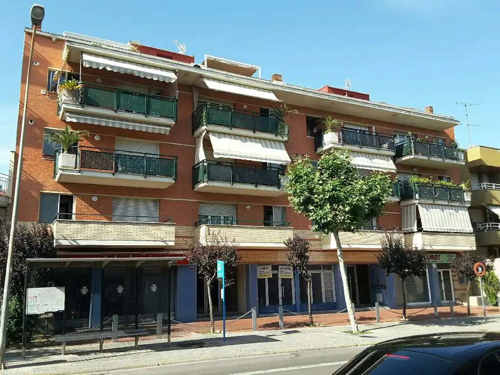 Local comercial en venda a Llevant, imagen 8