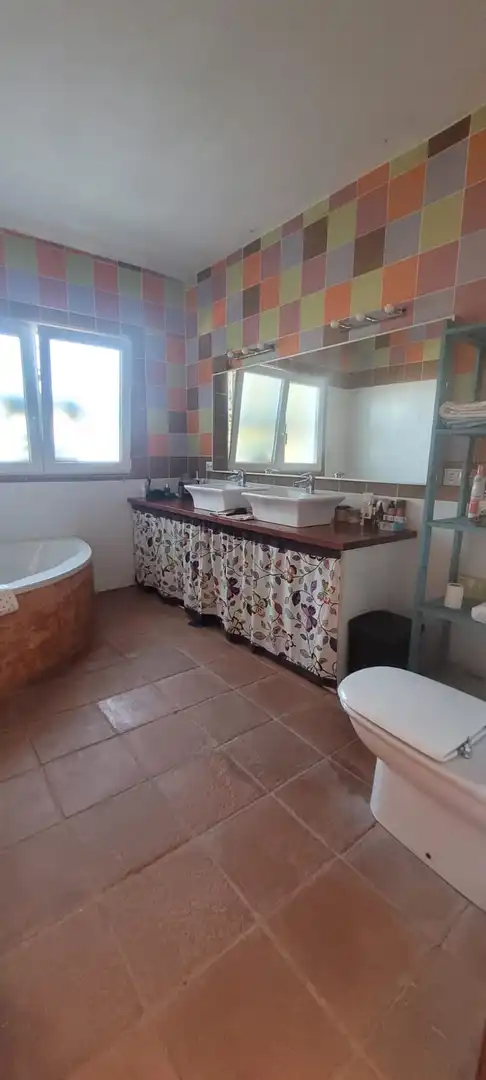 Bany de Casa o xalet en venda en Tarifa amb Jardí privat, Moblat i Forn