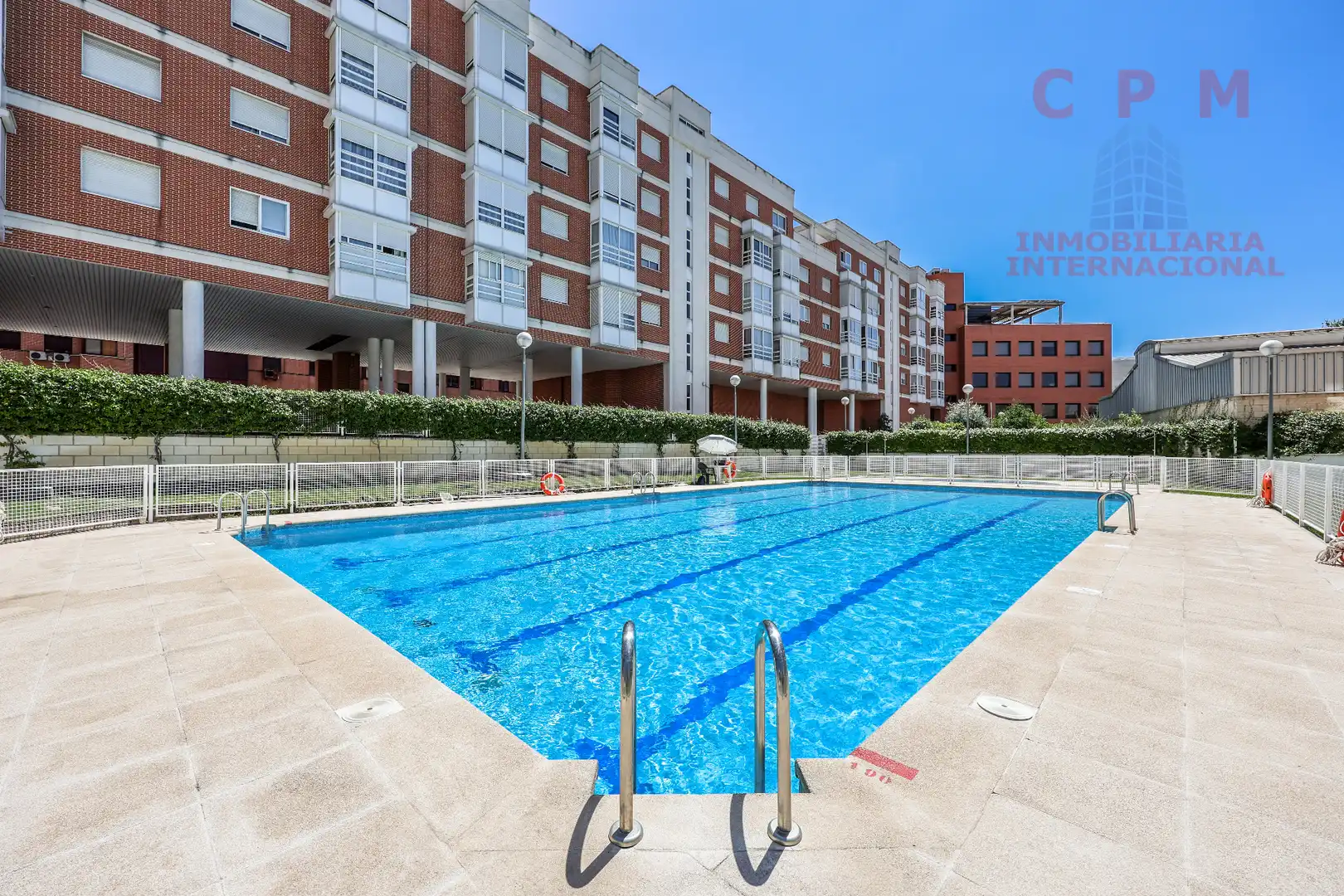 Swimming pool of Flat for rent in Madrid  with Air Conditioner, Heating and Parquet flooring