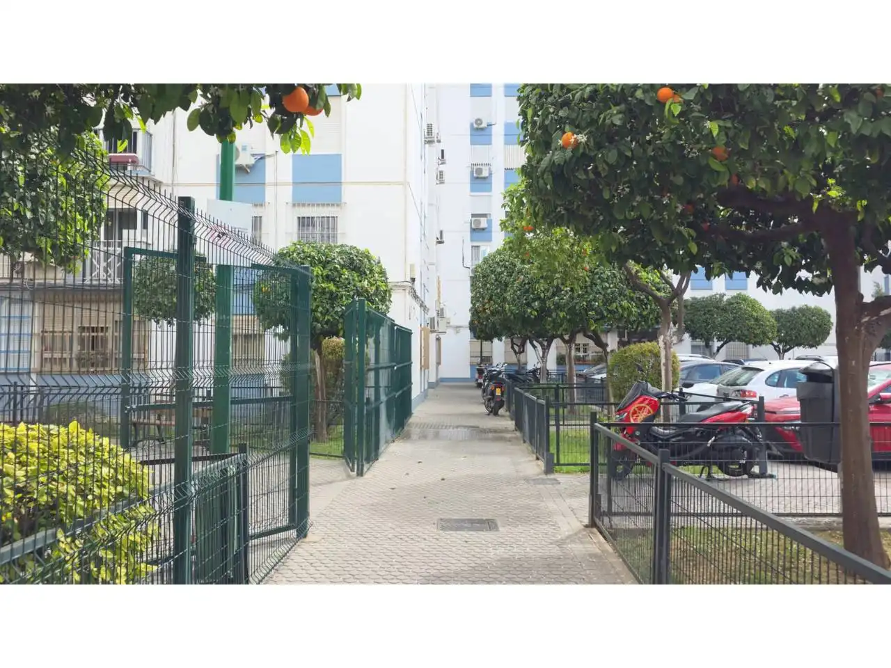 Vista exterior de Pis en venda en Sevilla amb Aire condicionat, Calefacció i Moblat