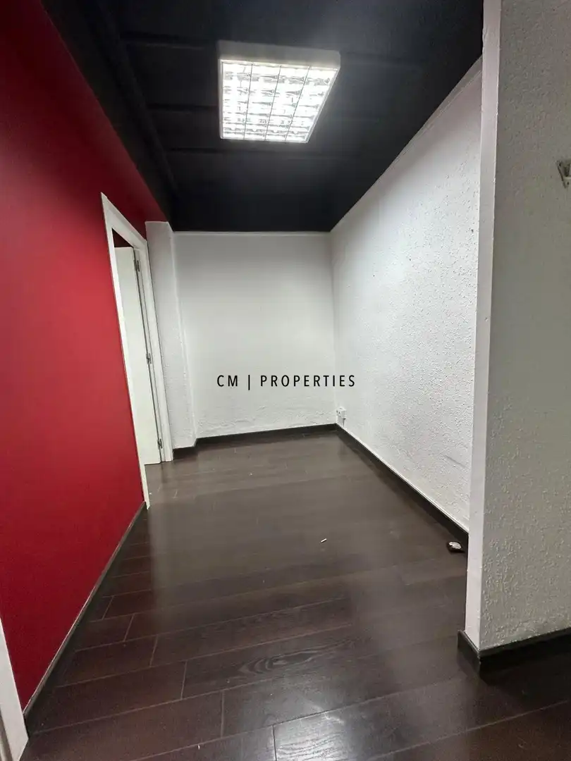 Commercial properties for sale in Valencia  with Air Conditioner