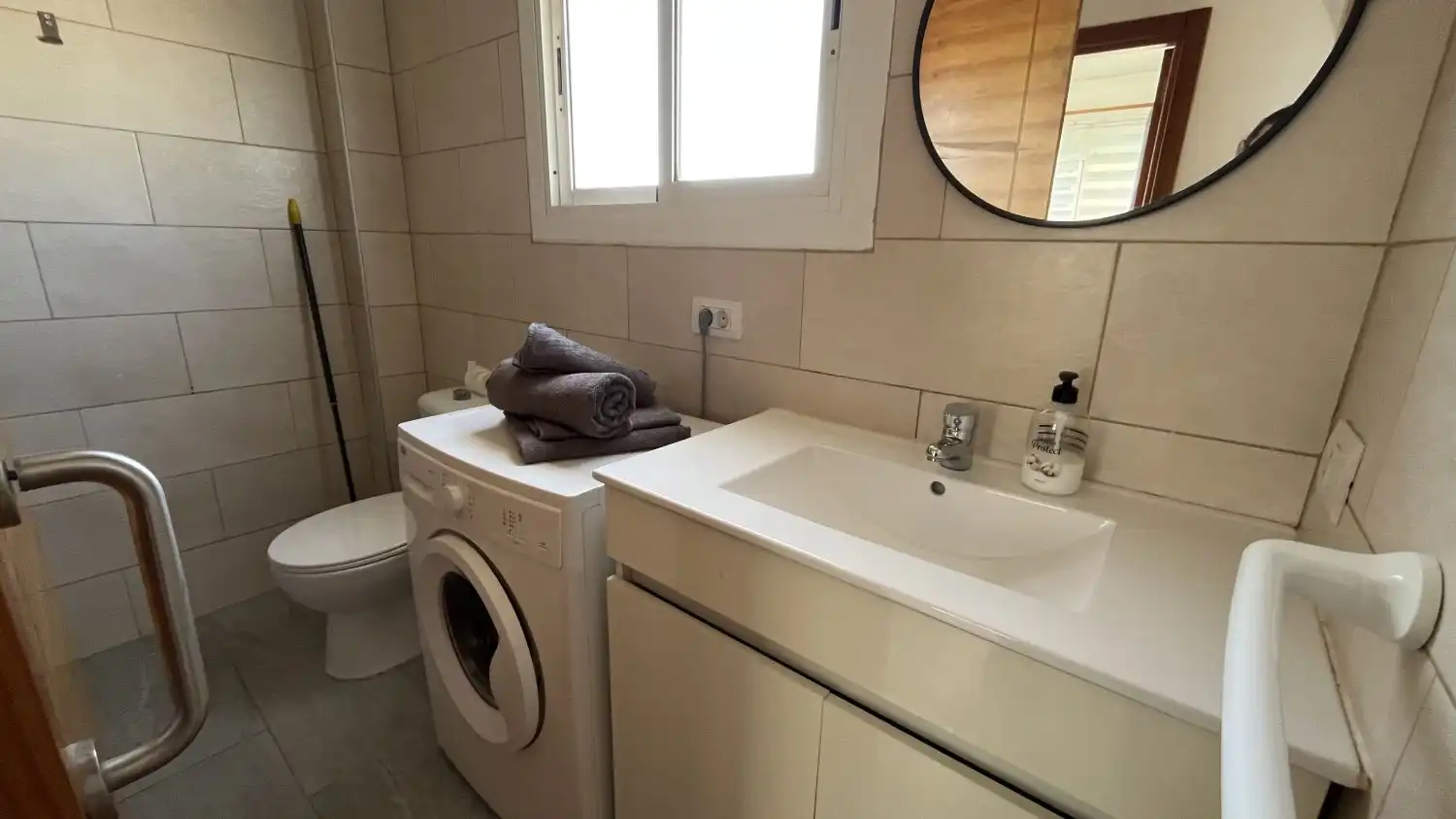 Bany de Apartament en venda en San Bartolomé de Tirajana amb Terrassa, Moblat i Piscina comunitària
