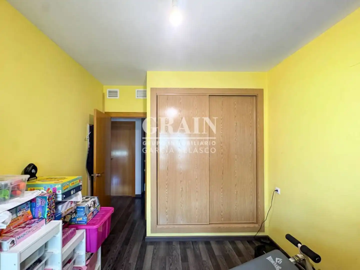 Bedroom of Flat for sale in Albacete  with Air Conditioner, Heating and Storage room