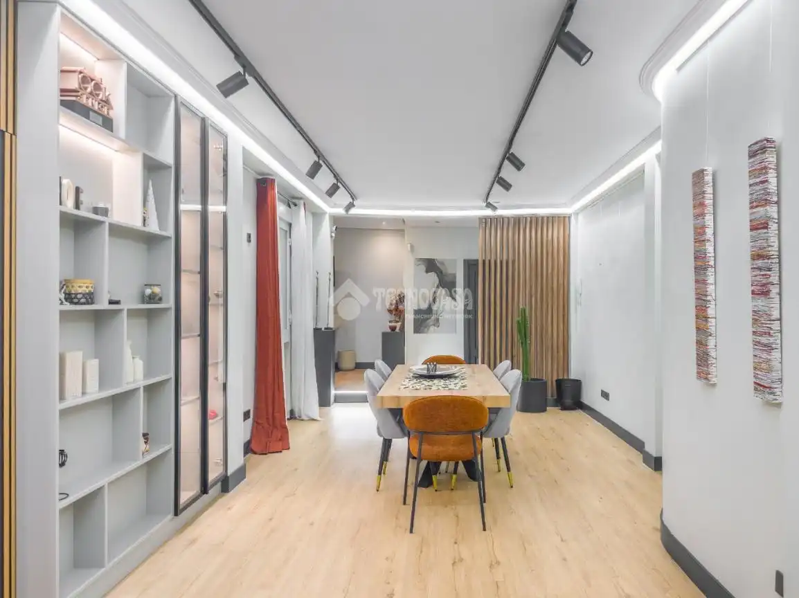 Flat for rent in Madrid  with Air Conditioner and Balcony