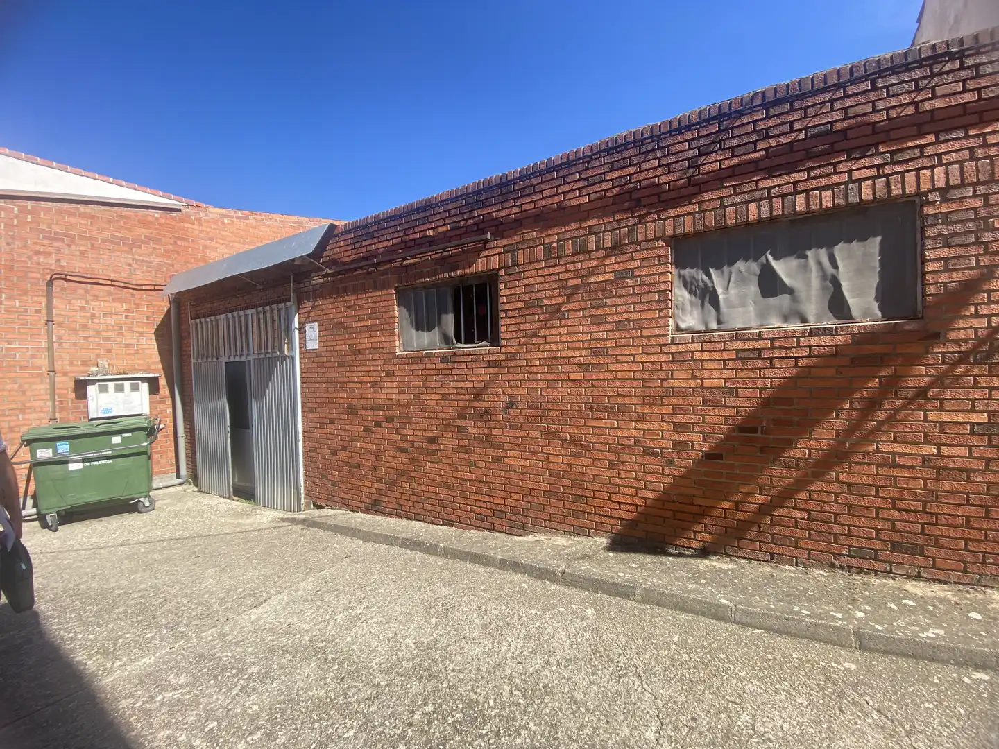 Vista exterior de Nave industrial en venta en Villamuriel de Cerrato
