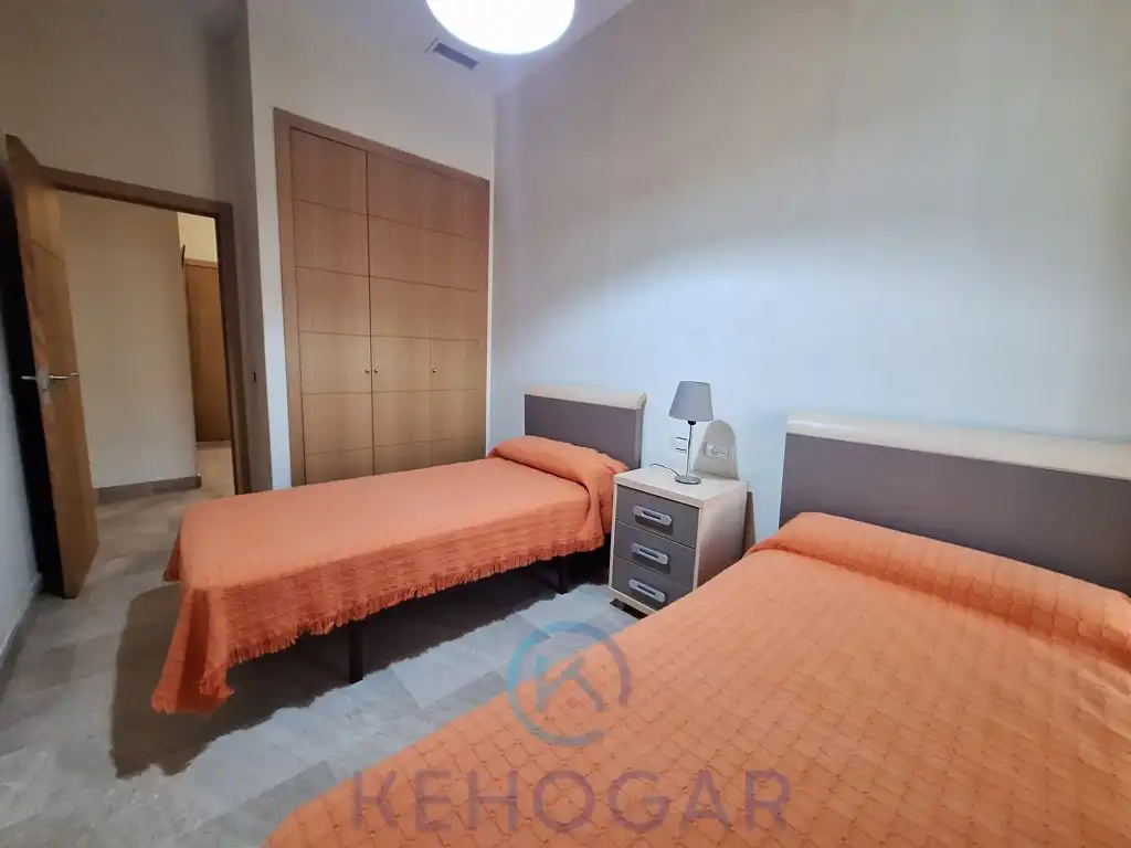 Bedroom of Flat for sale in Dos Hermanas