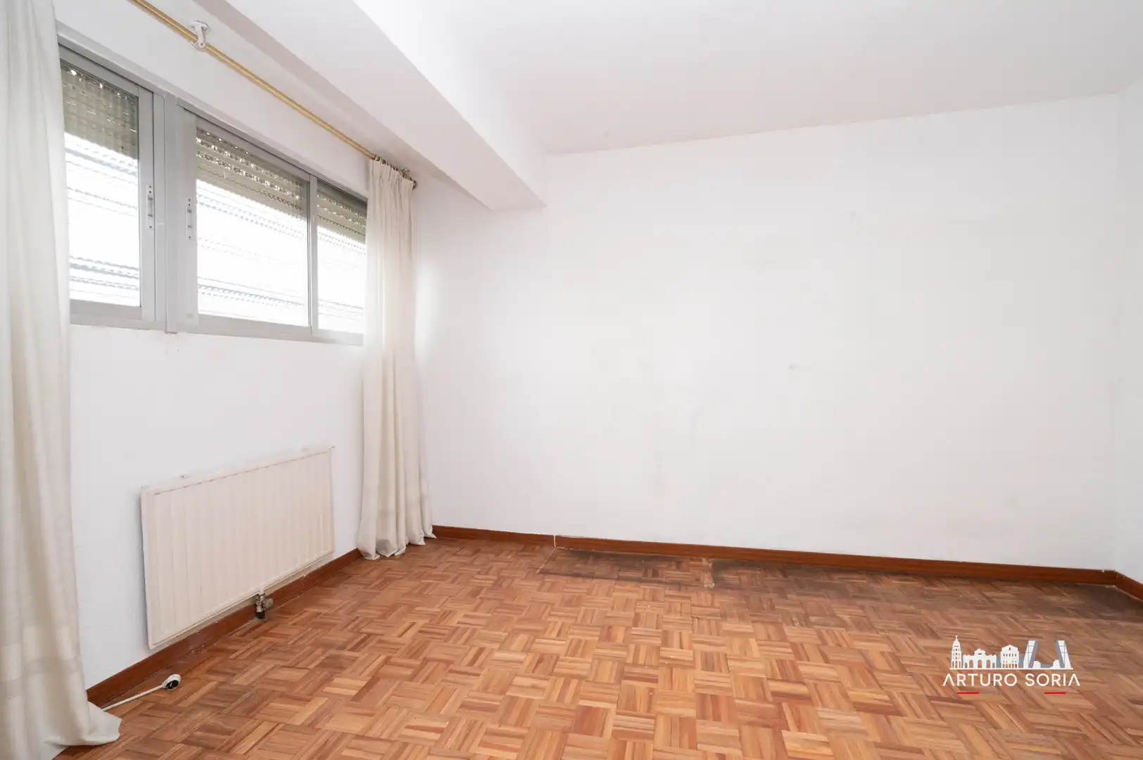 Habitación de Piso en venta en Madrid con Calefacción y Terraza