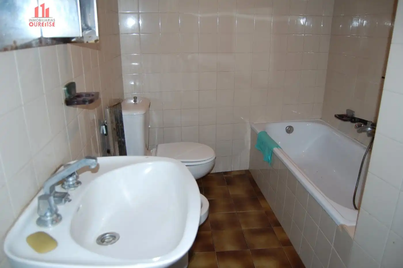 Bathroom of Houses for sale in San Cibrao das Viñas  with Balcony