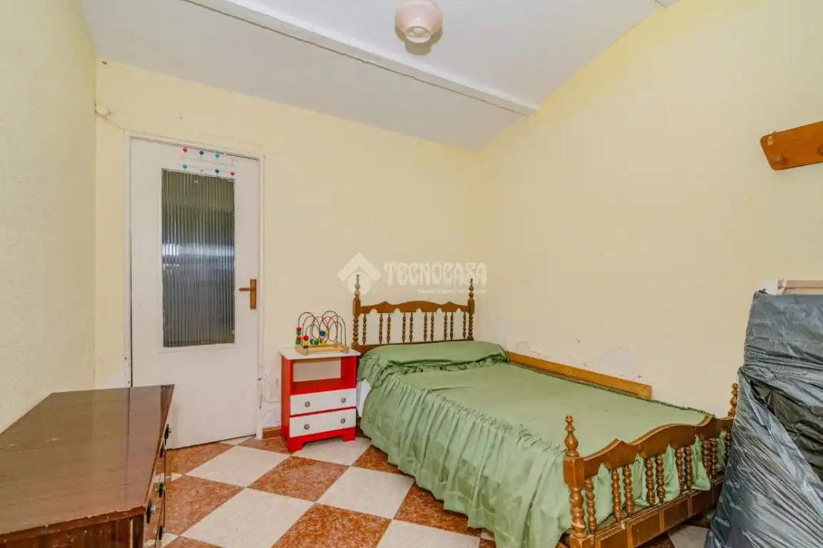 Habitación de Casa adosada en venta en Lucena con Terraza