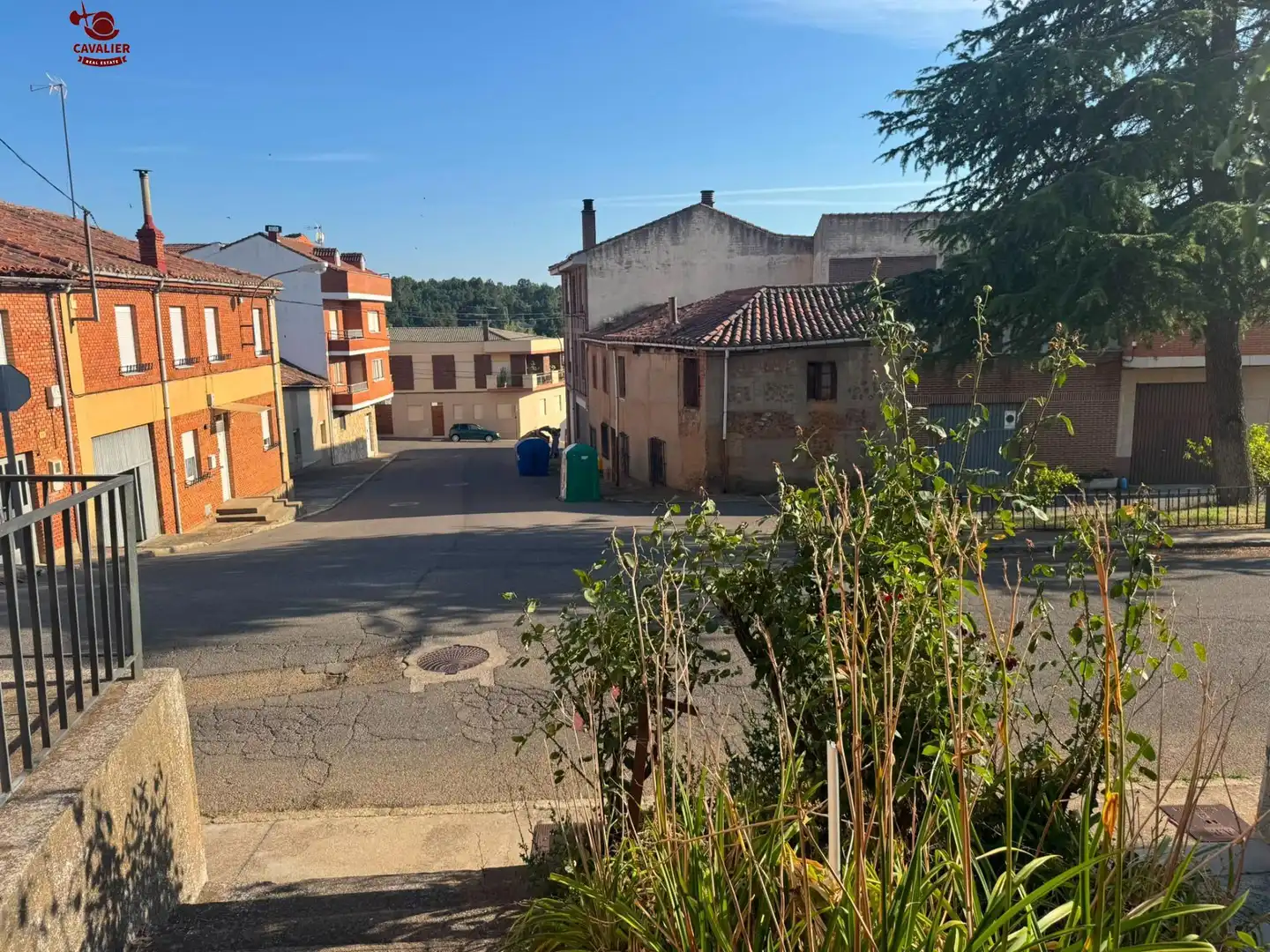 Exterior view of Country homes for sale in San Andrés del Rabanedo  with Storage room