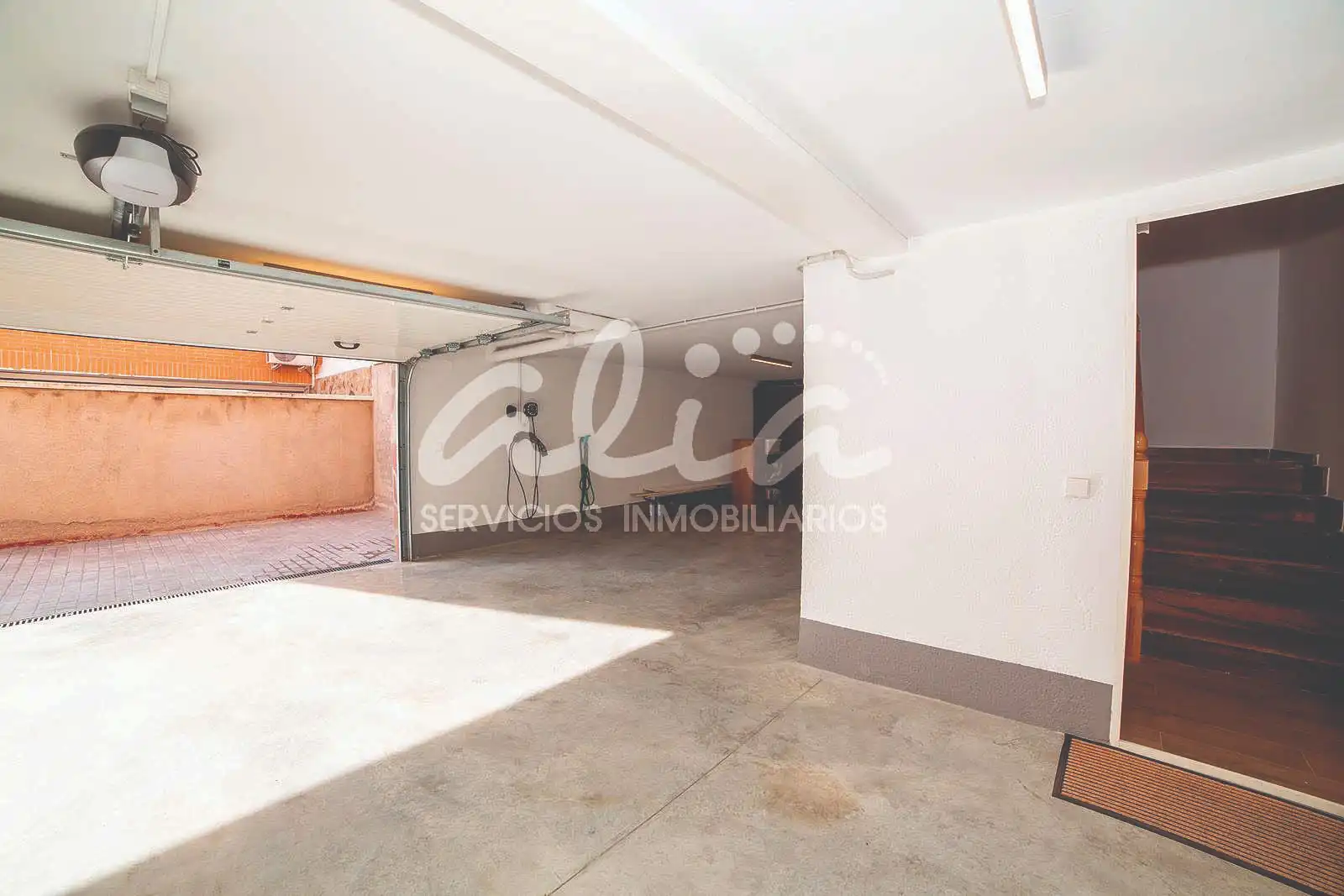 Aparcament de Casa o xalet en venda en Seseña amb Aire condicionat, Calefacció i Parquet