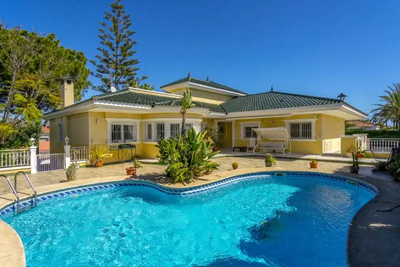 Chalet con terraza en venta en Avenida Miguel de Unamuno 17, imagen 7
