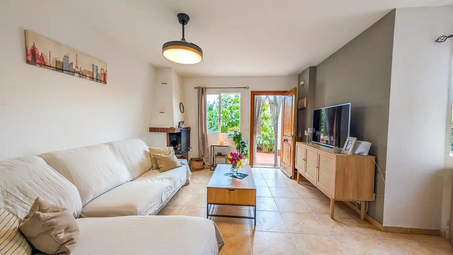 Living room of Detached homes for sale in Santa Pola  with Air Conditioner, Private garden and Terrace
