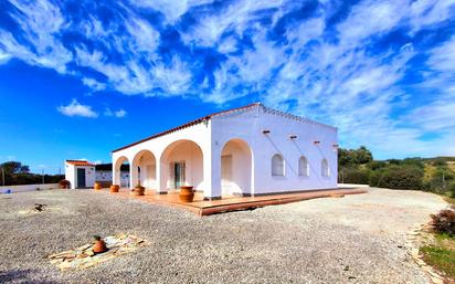 Vista exterior de Casa o xalet en venda en Medina-Sidonia amb Aire condicionat, Calefacció i Jardí privat