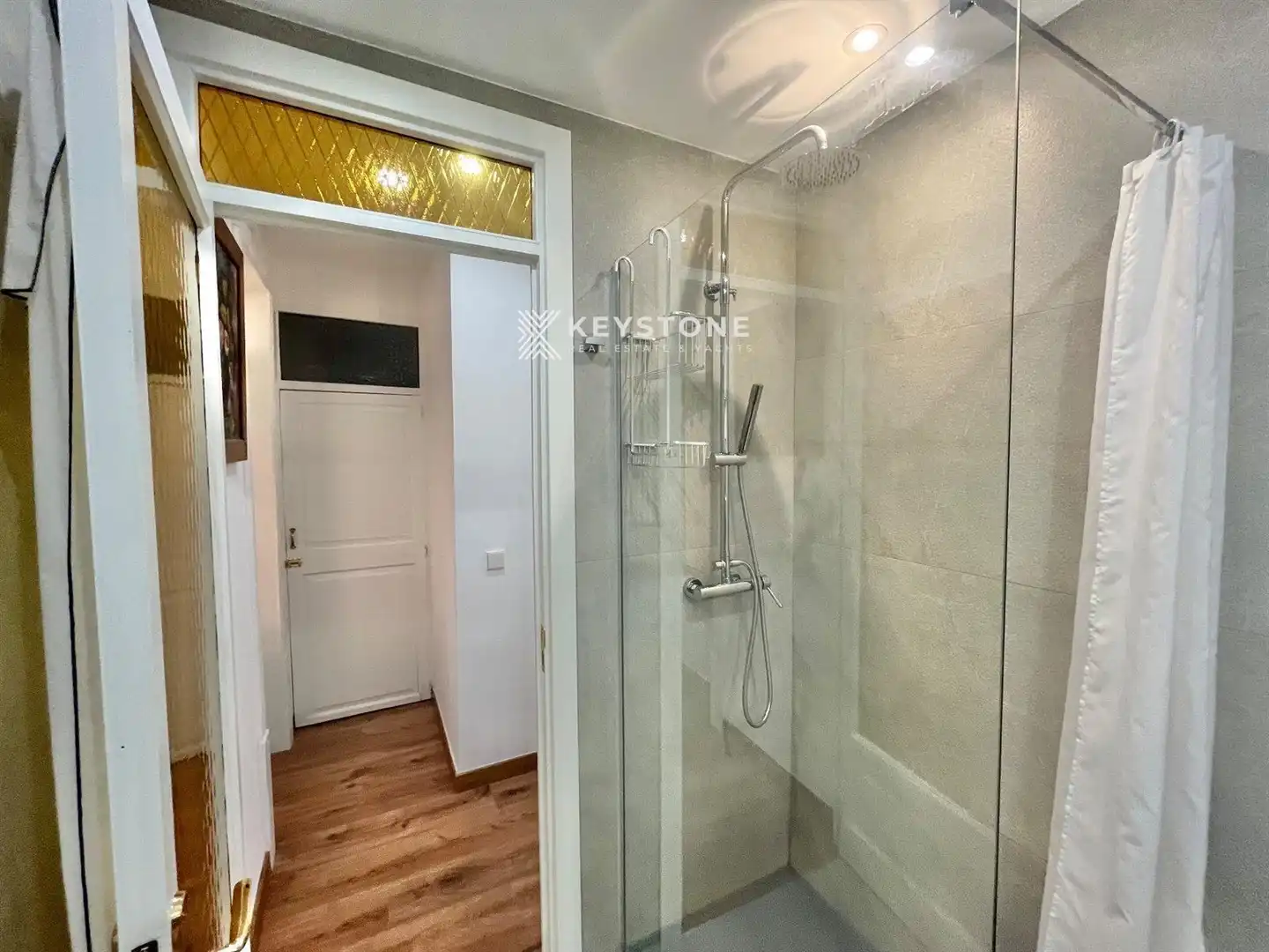 Bathroom of Flat for sale in  Palma de Mallorca  with Air Conditioner, Heating and Parquet flooring