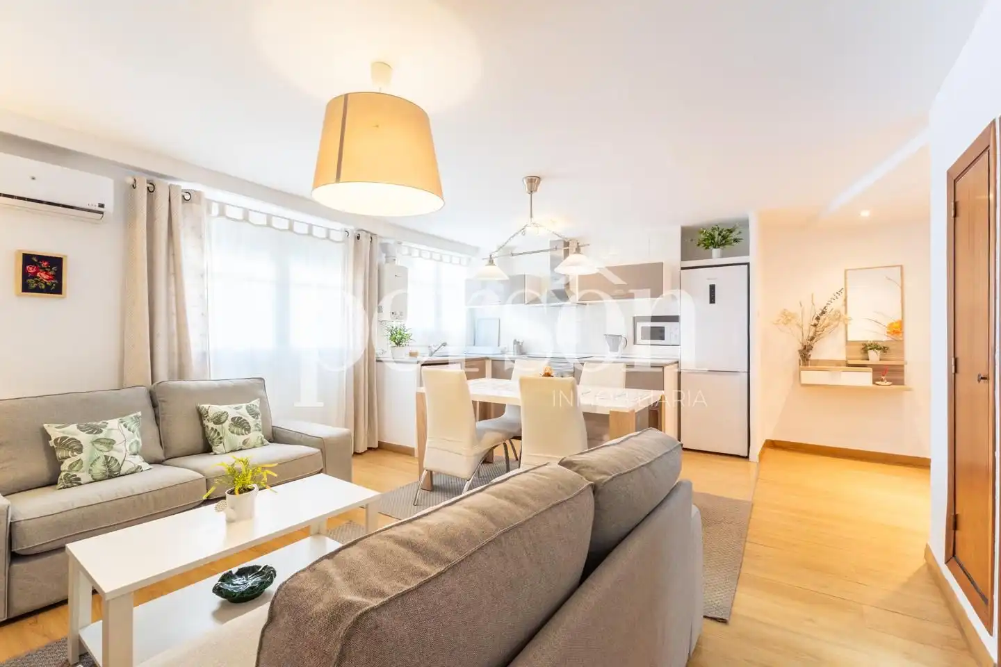 Living room of Flat for rent in  Valencia Capital  with Air Conditioner, Heating and Furnished