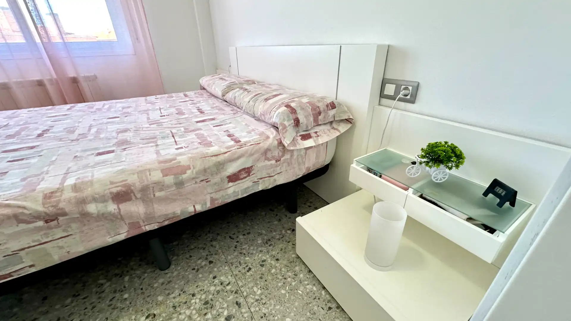 Flat with terrace for sale in Can Clos - Pinetons, imagen 19