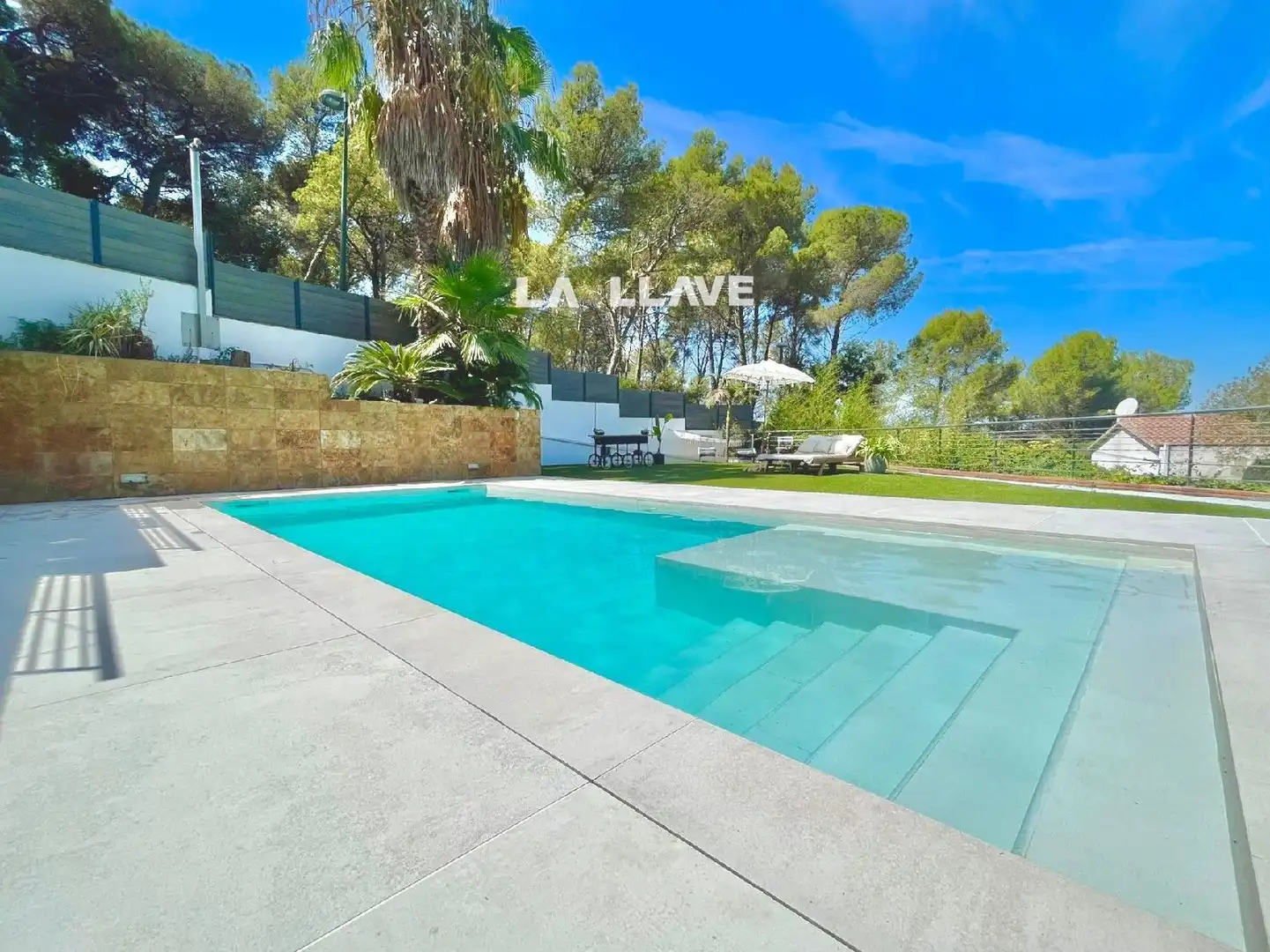 Piscina de Casa o chalet en venta en Blanes con Aire acondicionado, Calefacción y Jardín privado