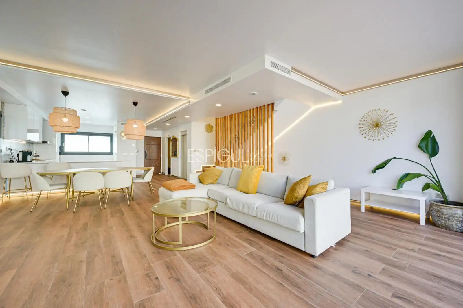Reihenhaus mit Garten zum Verkauf in 8 de Març, imagen 15