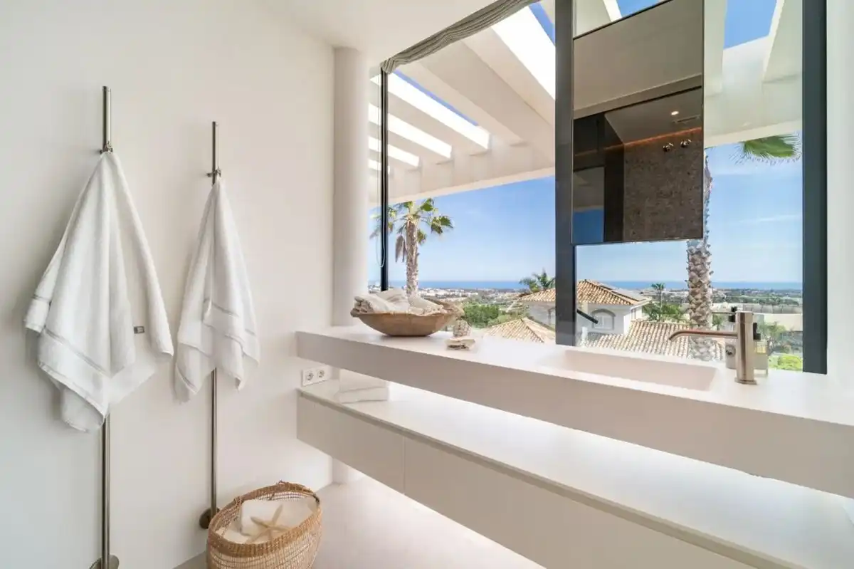 Detached house with pool for sale in La Quinta, imagen 5