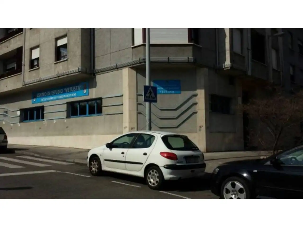 Local en venda a Calle Miguel Indurain, 9, Fozaneldi - Tenderina