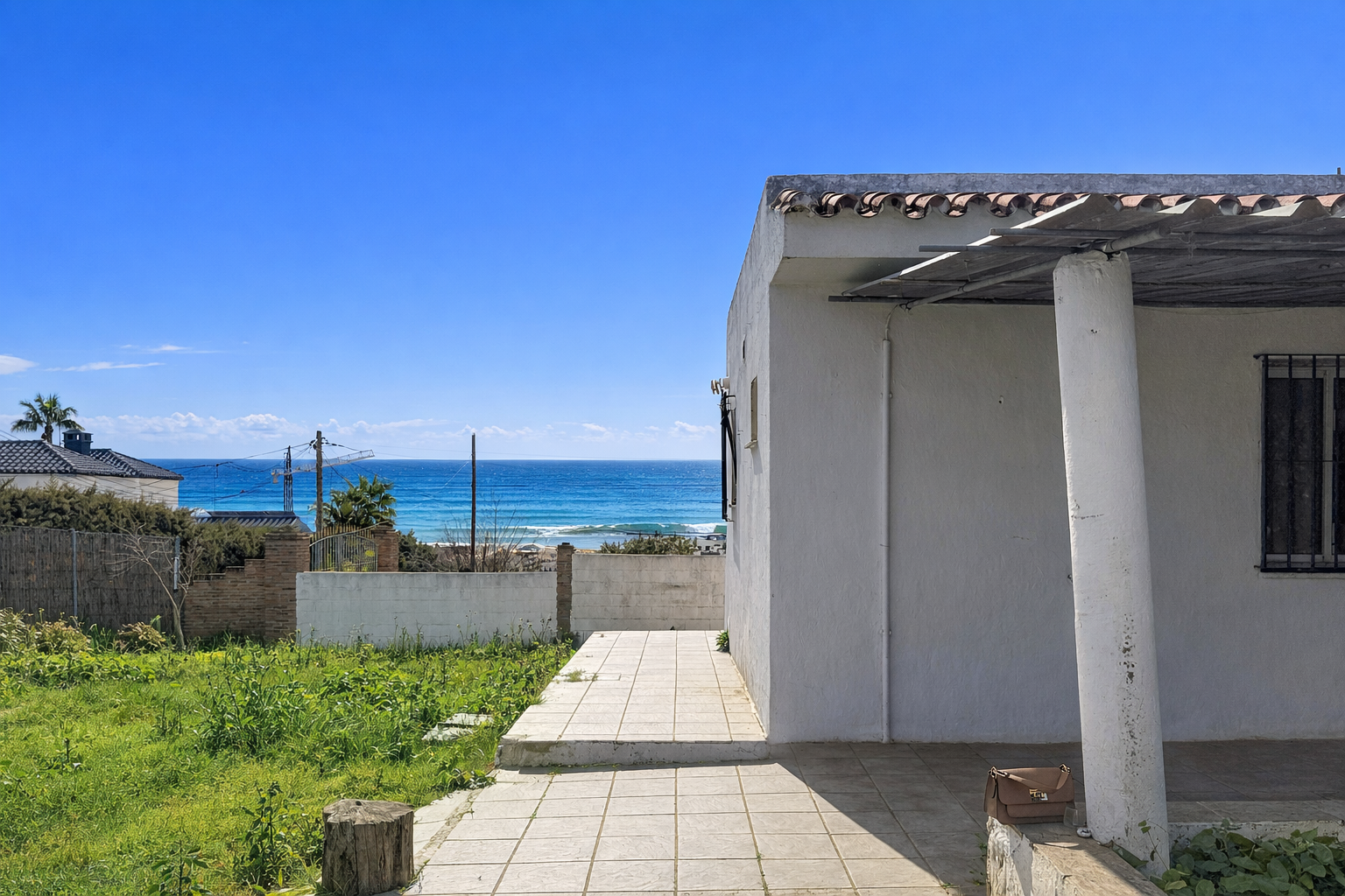 Vista exterior de Casa o xalet en venda en Estepona amb Jardí privat i Terrassa