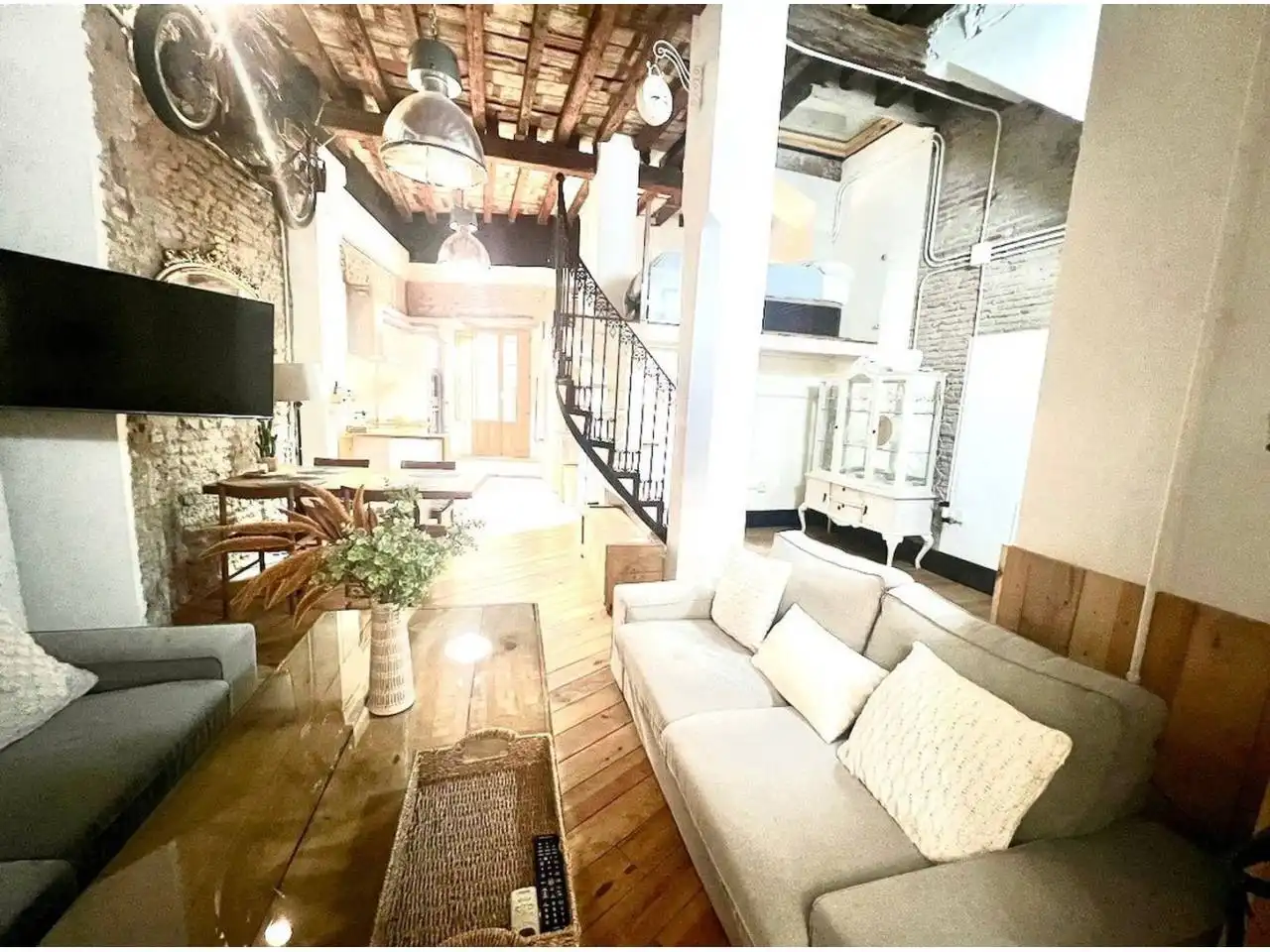 Living room of Duplexes for sale in Sevilla  with Air Conditioner