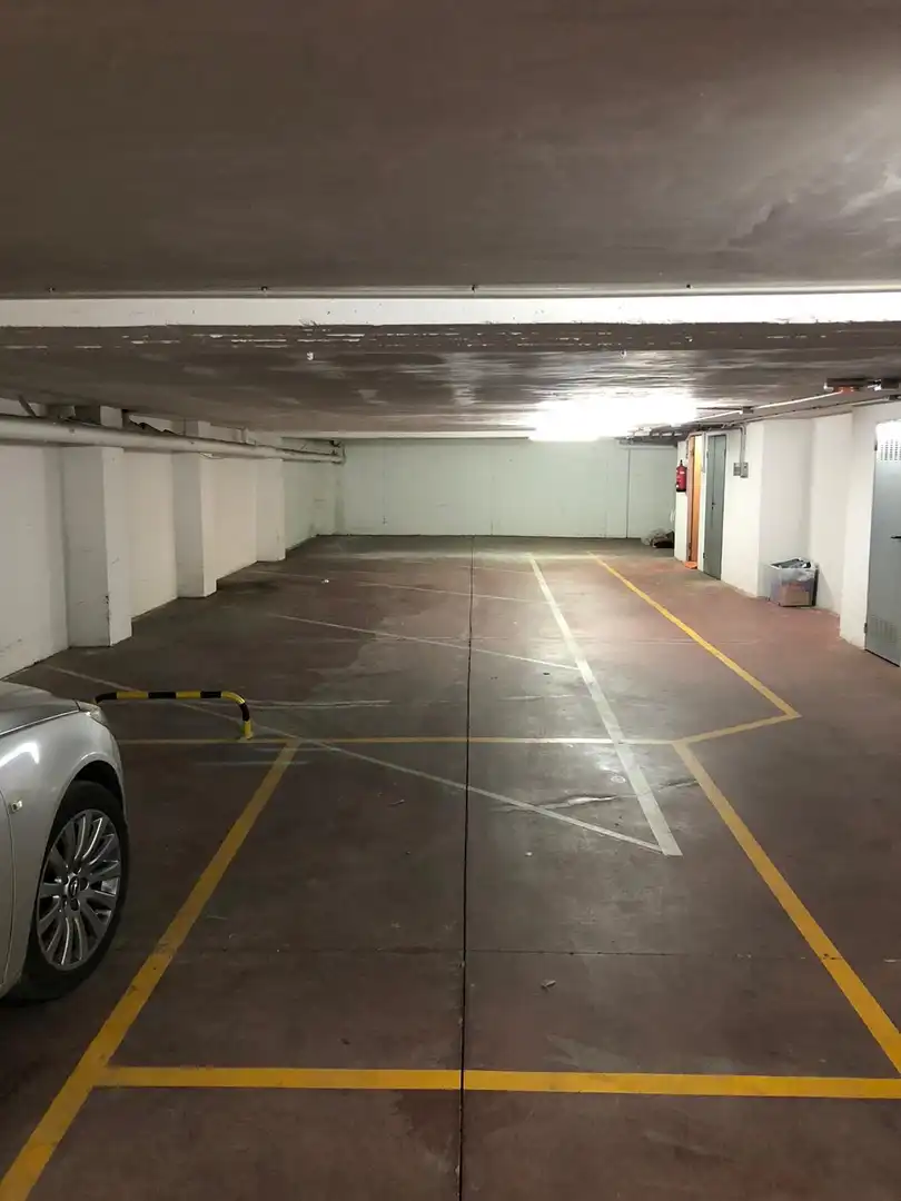 Parking de Garaje en venta en Sarria
