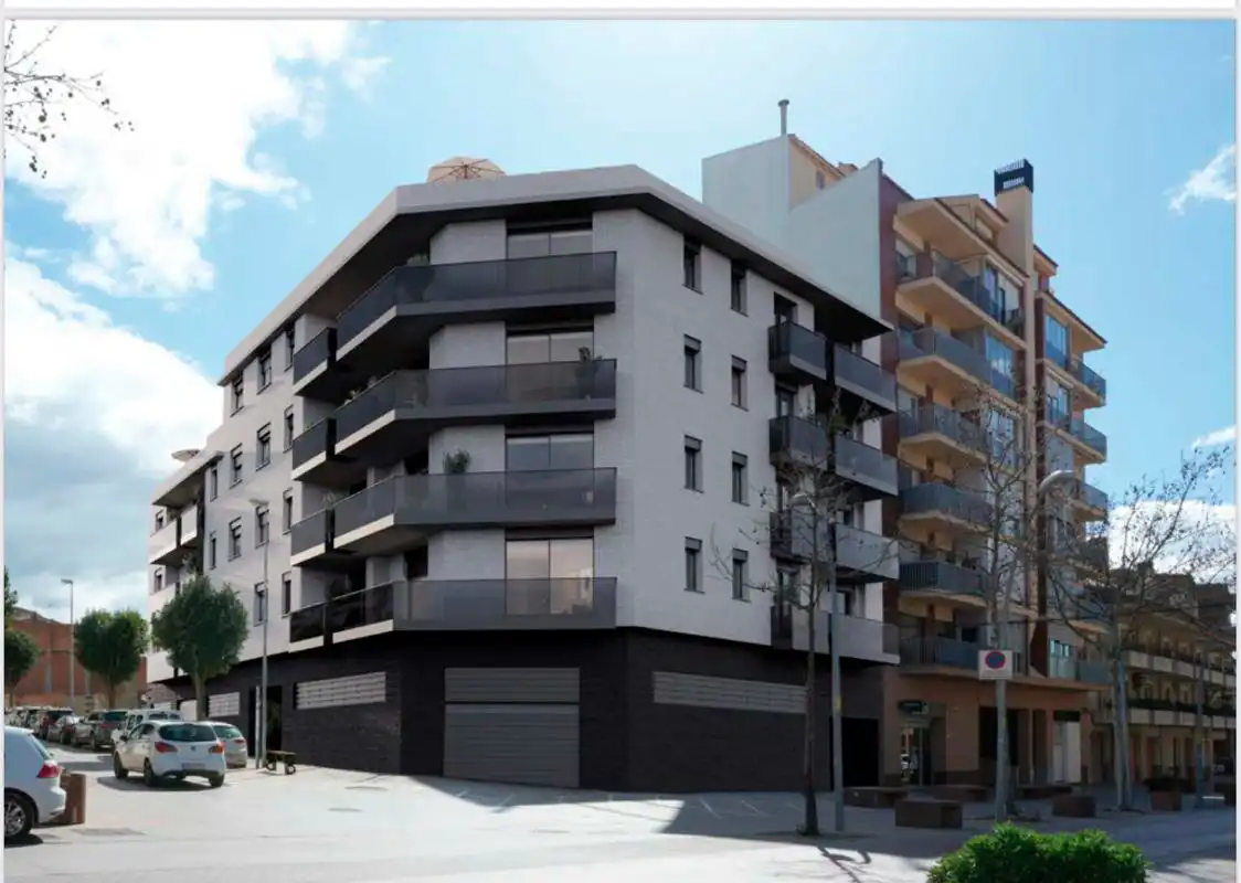 Vista exterior de Pis en venda en Tàrrega amb Aire condicionat, Calefacció i Terrassa
