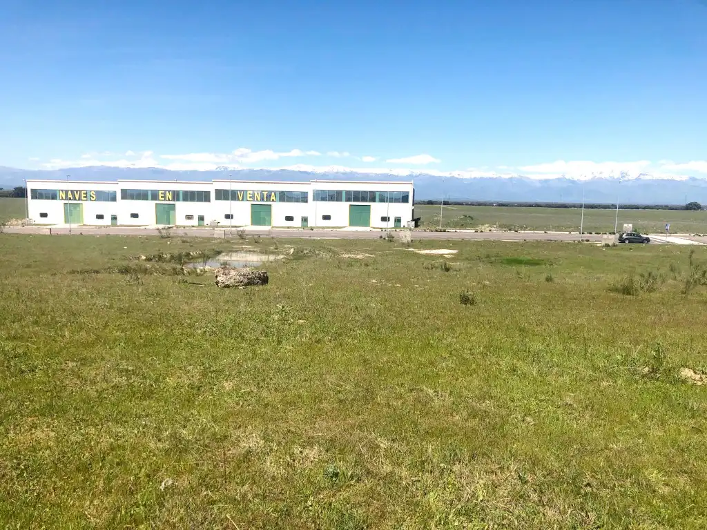 Vista exterior de Terreno industrial en venta en Peraleda de la Mata