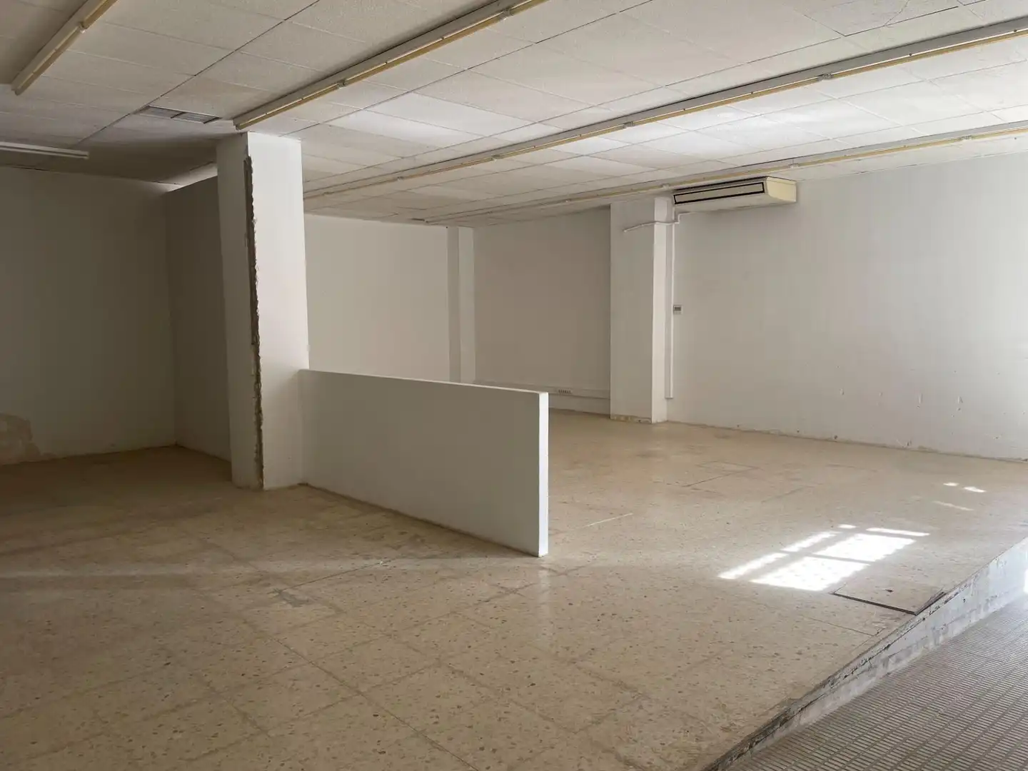 Local commercial à louer à Vilanova del Camí, imagen 5