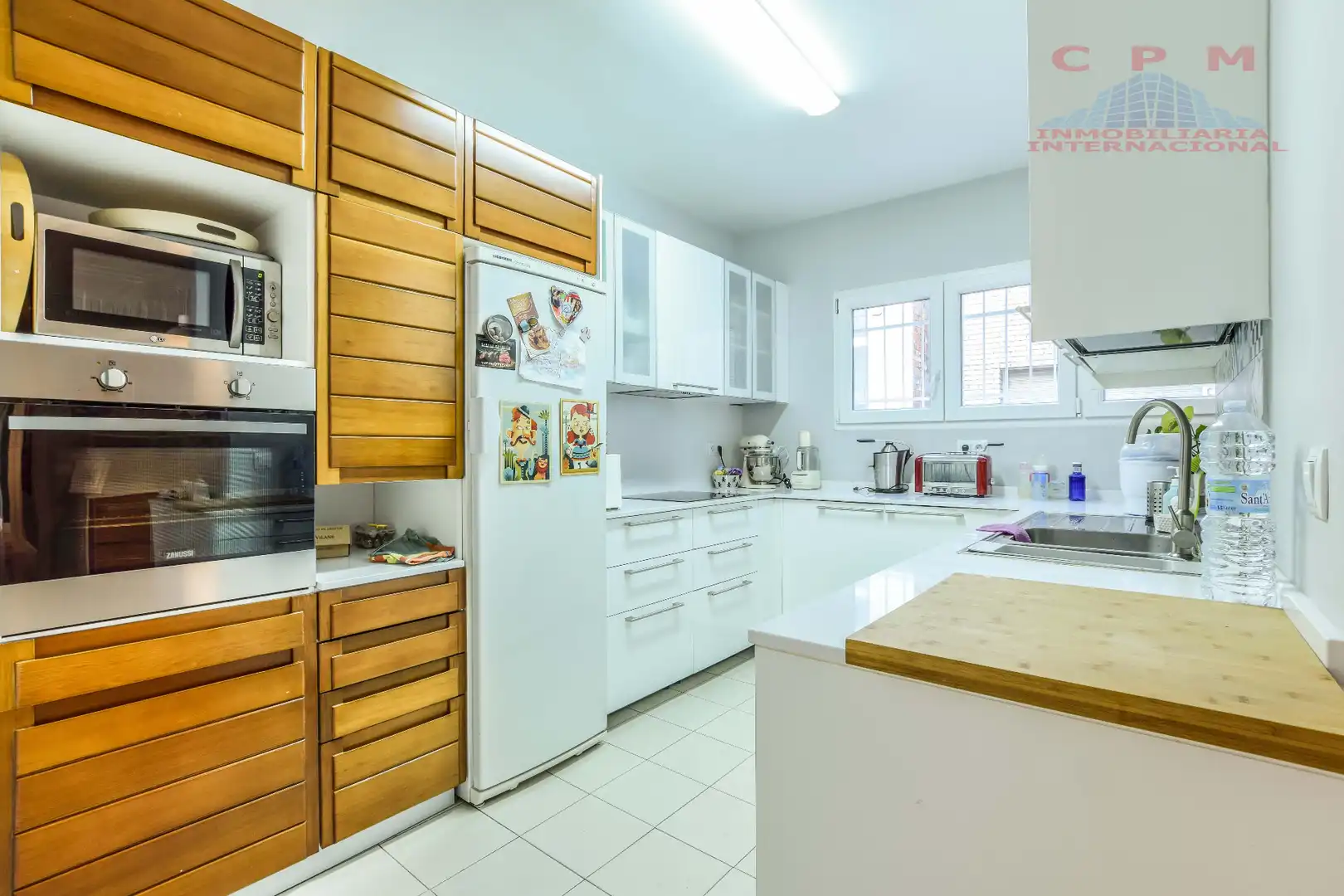Kitchen of Flat for rent in Madrid  with Air Conditioner, Heating and Parquet flooring