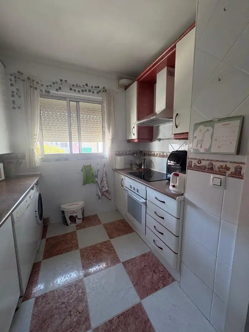 Cuina de Pis en venda en Sevilla amb Terrassa i Balcó
