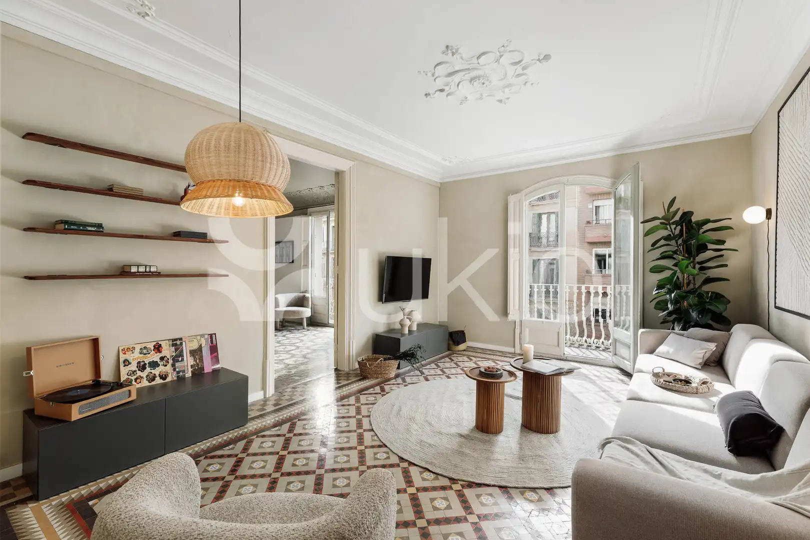 Apartamento con terraza en alquiler en Carrer de Casp