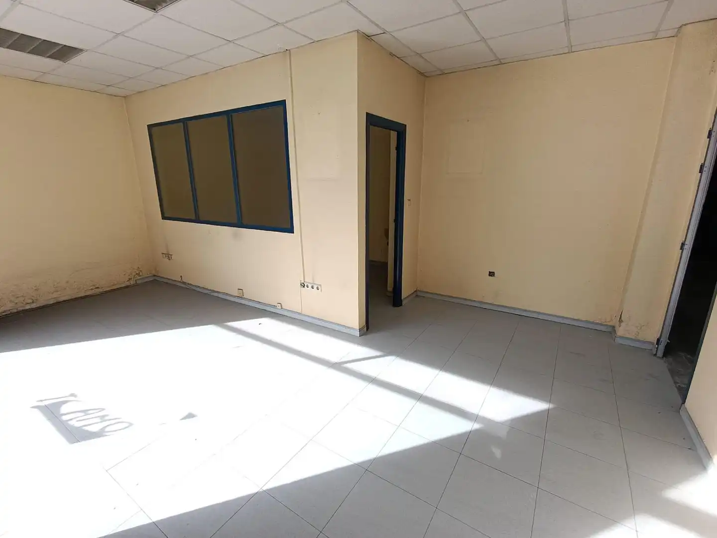 Local comercial en venta en CANDIDO FERNANDEZ RIESGO 1, imagen 6