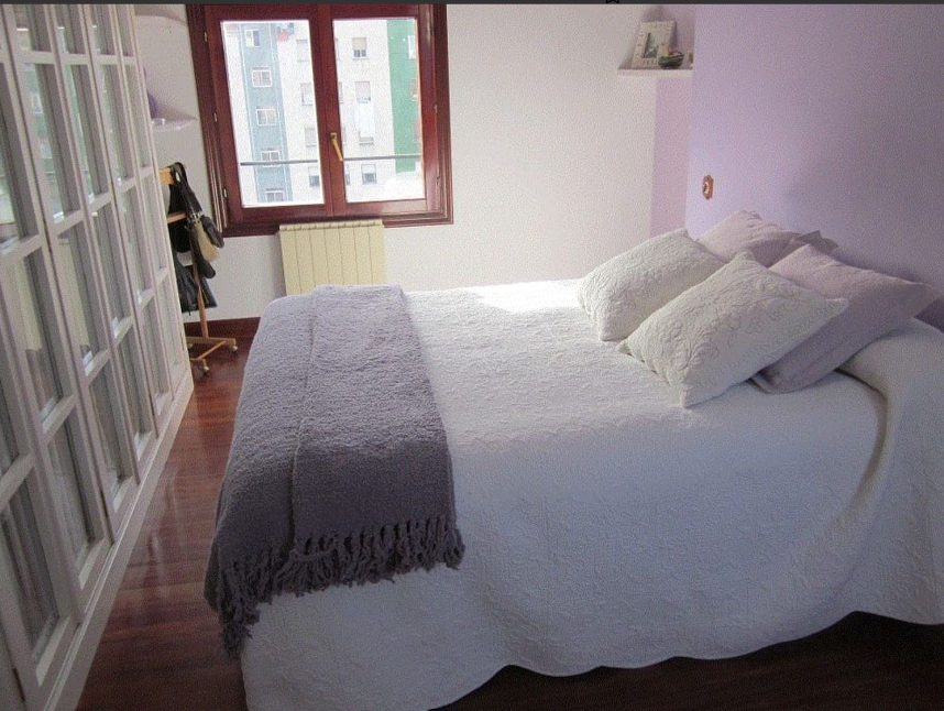 Bedroom of Flat for sale in Bilbao   with Heating